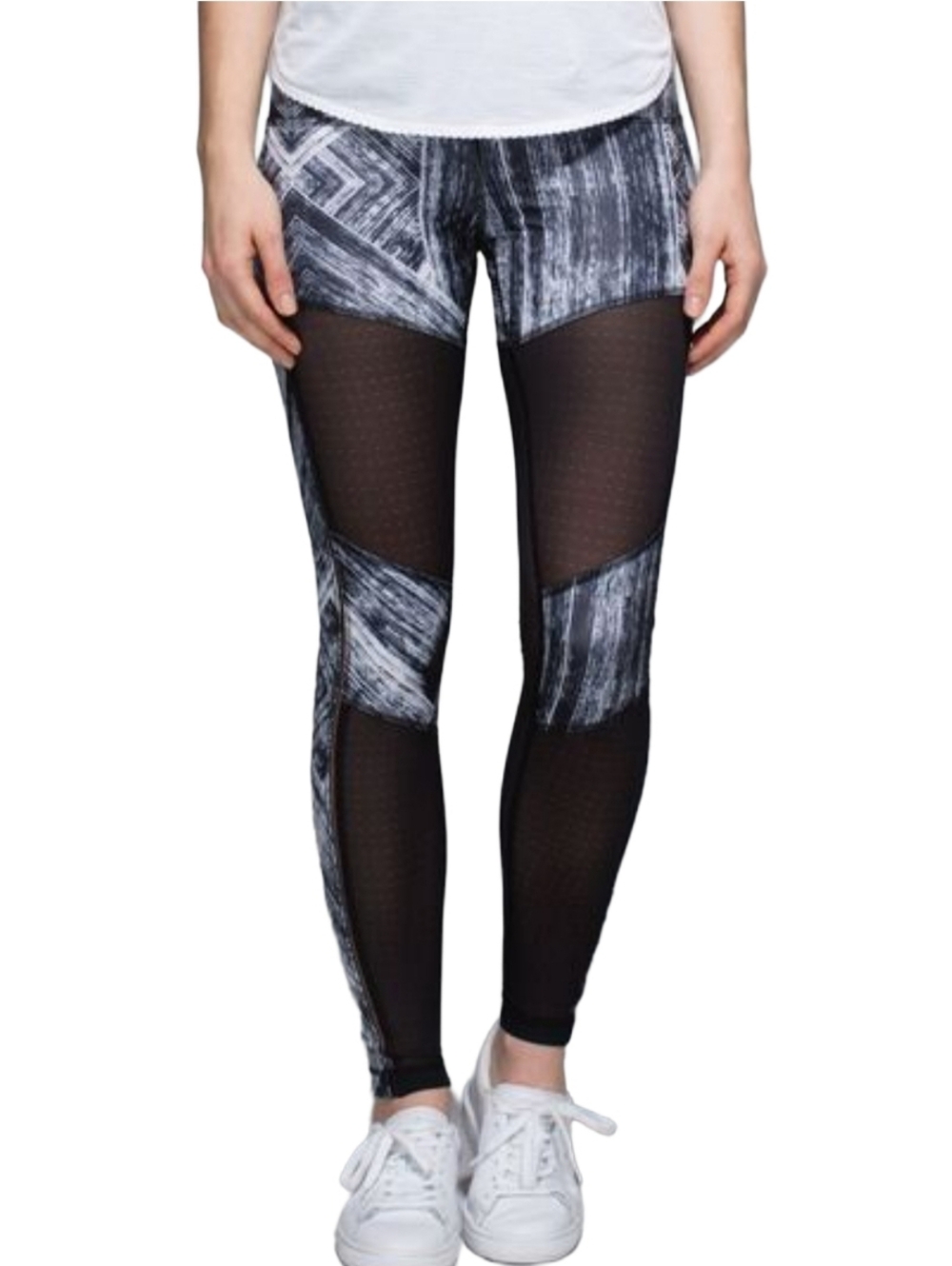 Lululemon Hot To Street Heat Wave Black & White Patterned Athletic Leggings 4